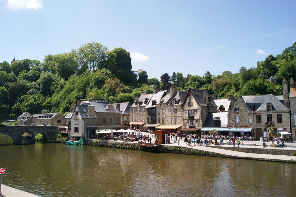 Au Fil De L'Eau - Le Bord De Rance Apartment Dinan Luaran gambar